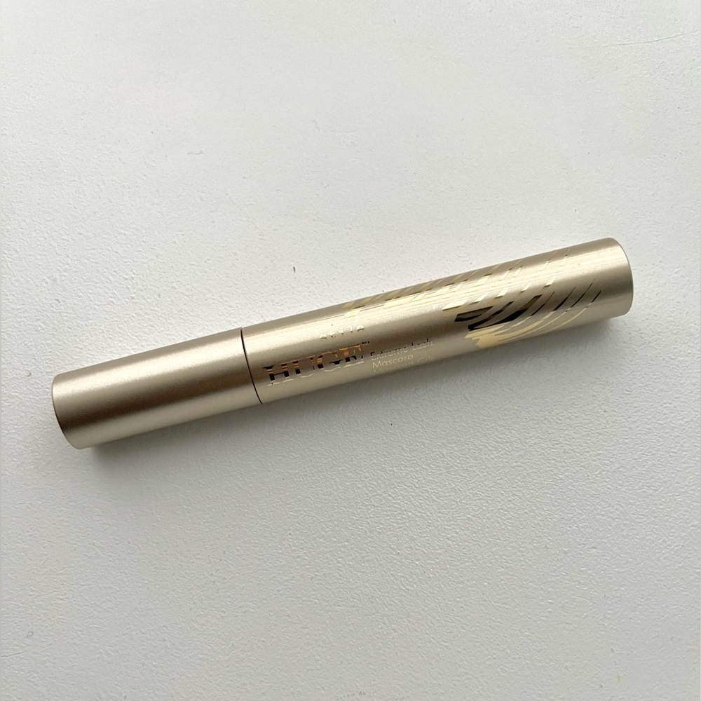 Stila Huge Extreme Lash Mascara